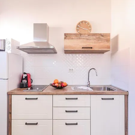 Sweet Escape - Old Town Apartment